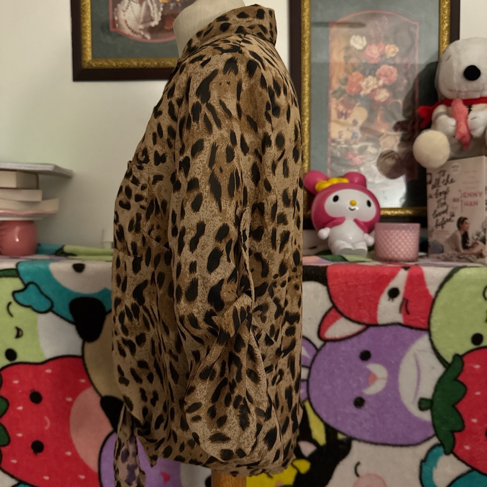 Leopard button up - Picture 3 of 5